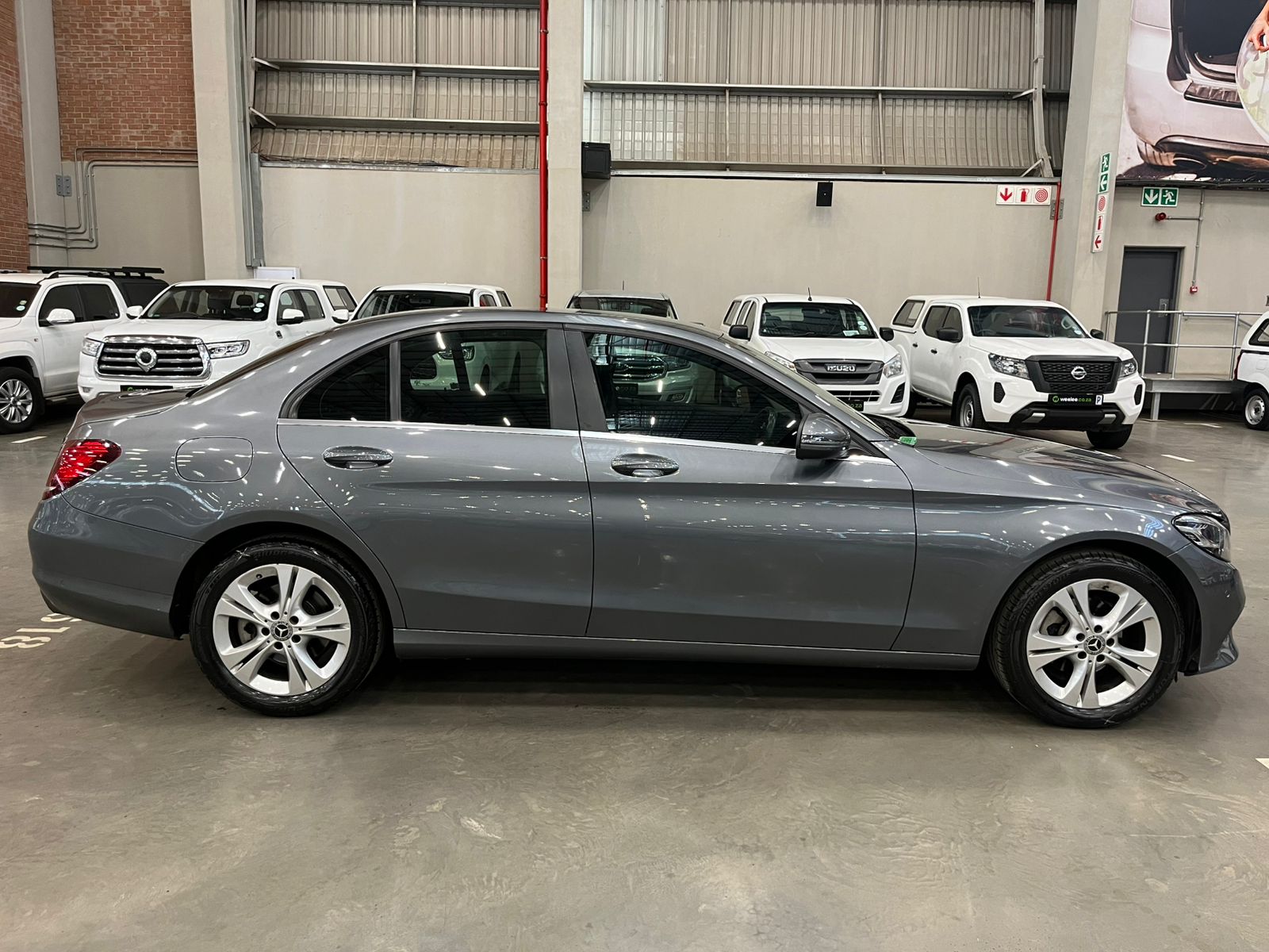MERCEDES-BENZ C CLASS C180 A/T